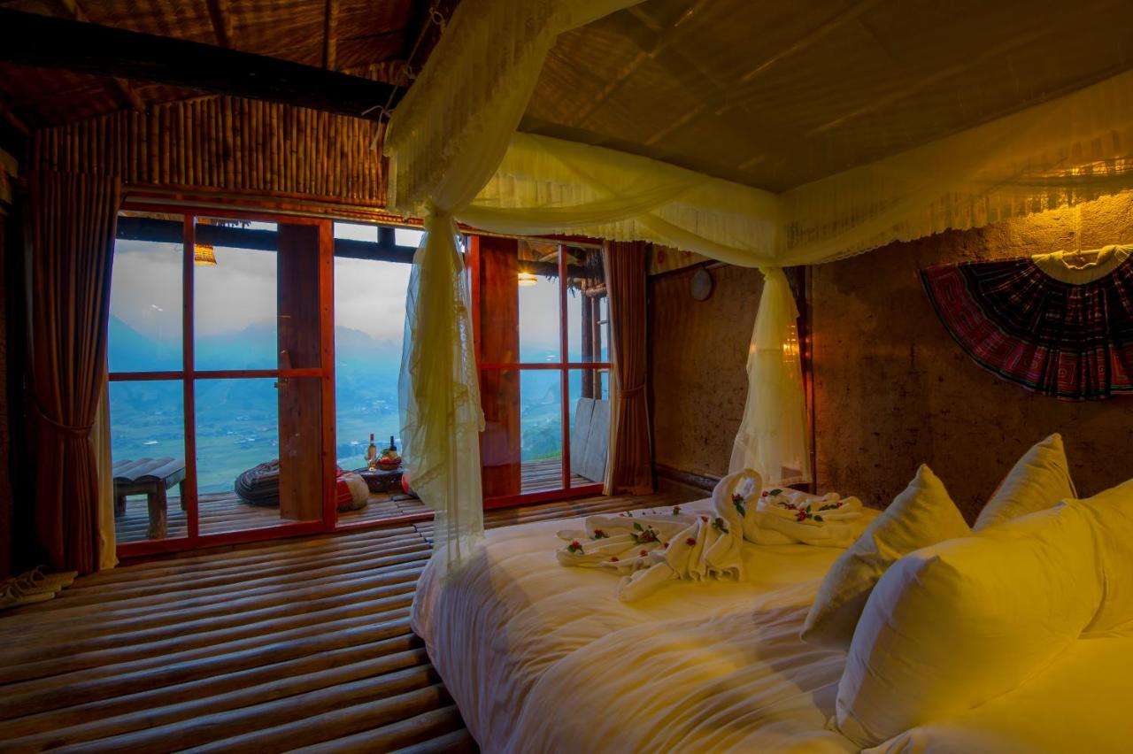 Eco Palms House thiết kế theo lối nhà trình tường
